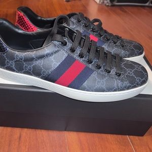 Gucci Mens Shoes size 9